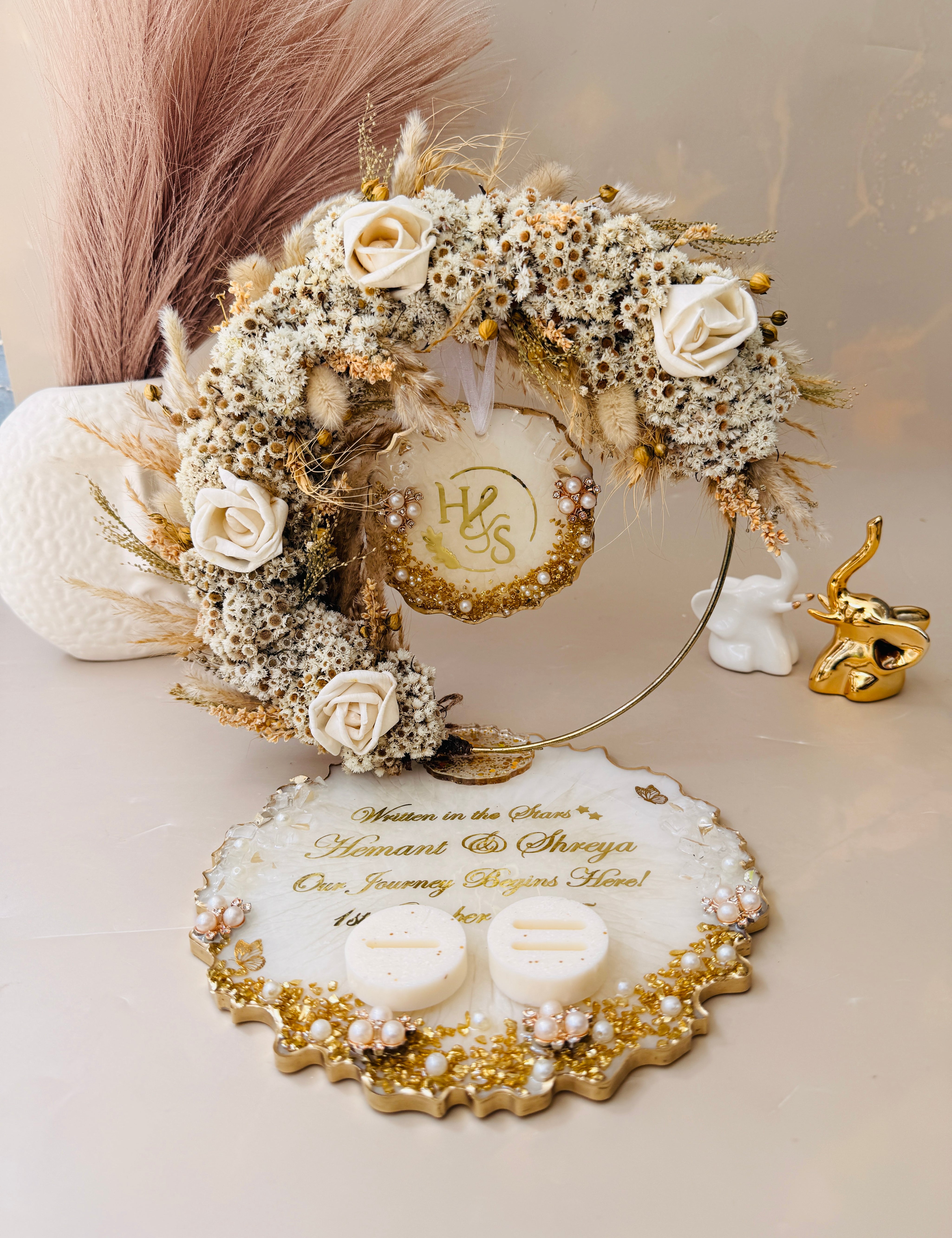 Decorative resin platter for engagement rituals
