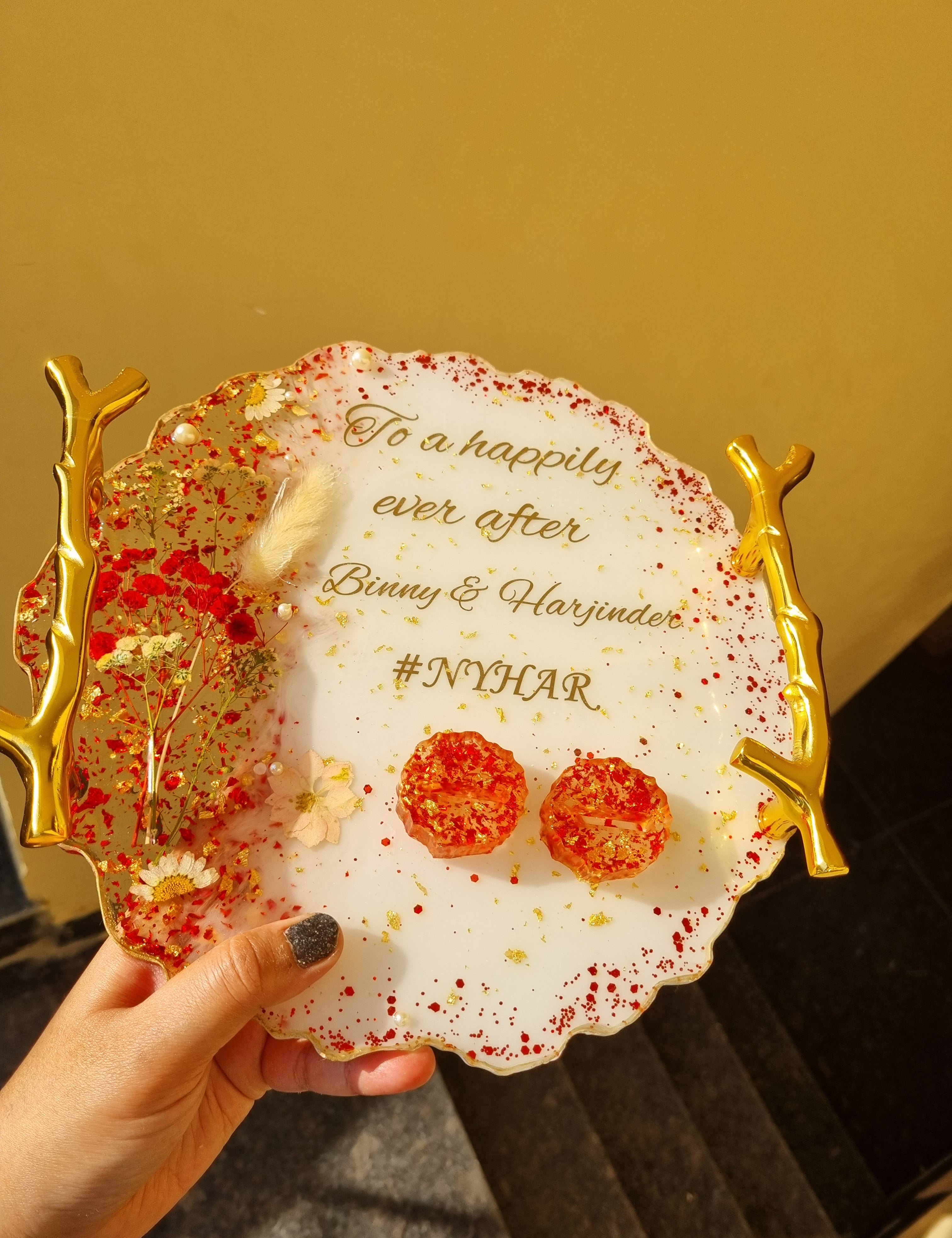 Luxury resin engagement platter for ring exchange