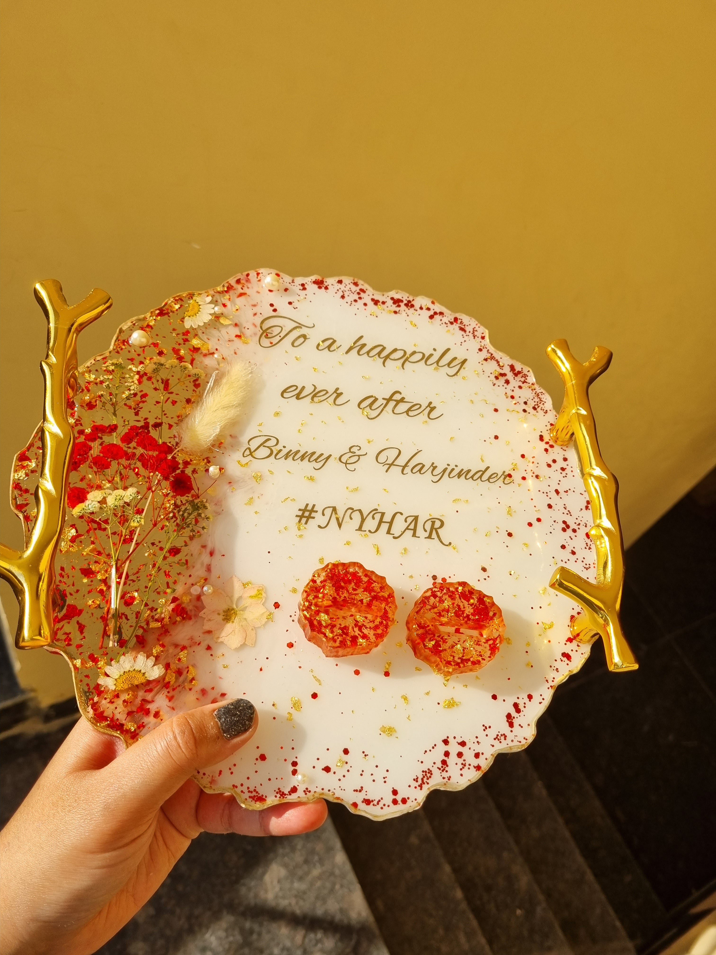 Luxury resin engagement platter for ring exchange