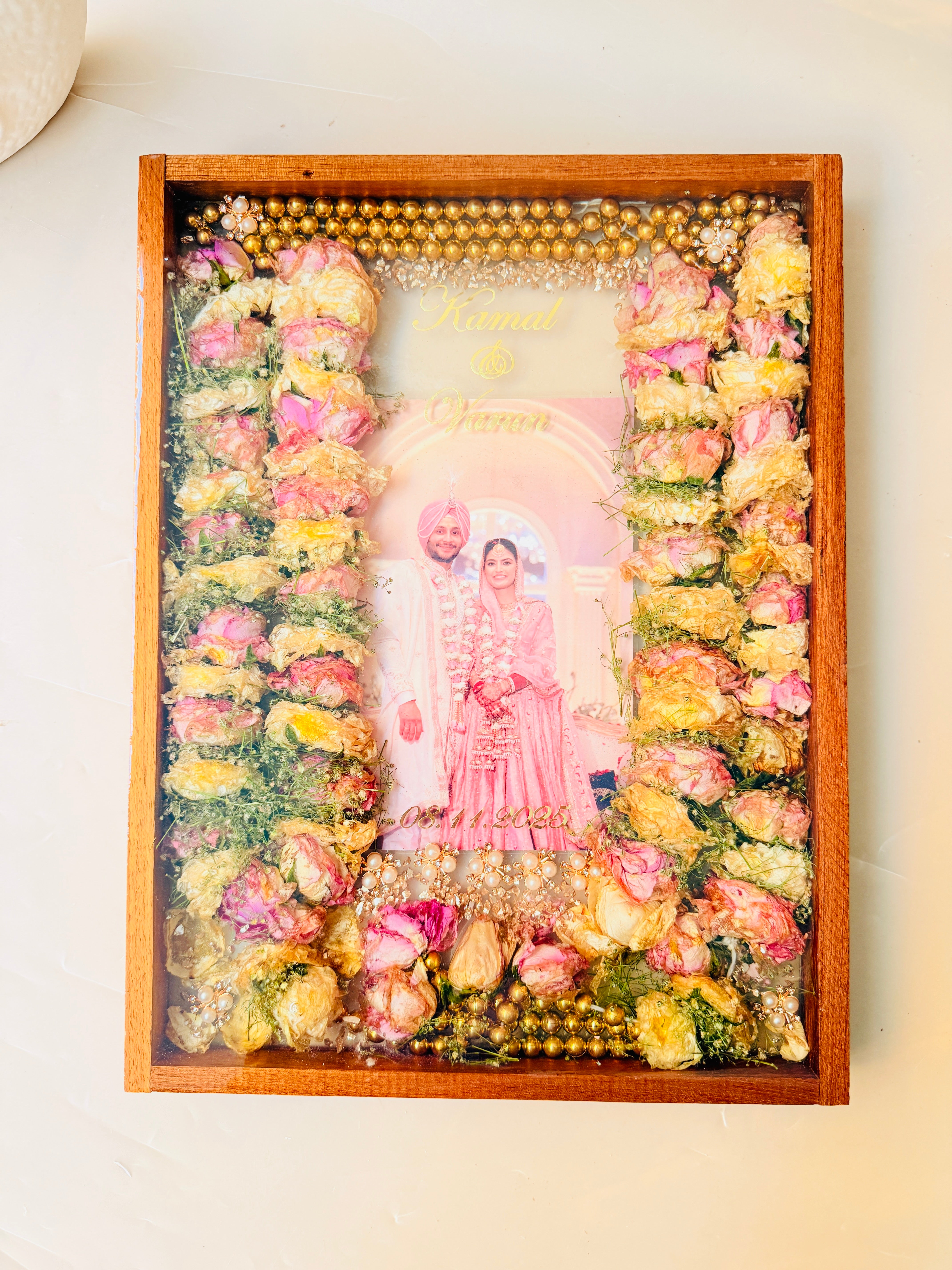 Luxury varmala preservation photo frame by Blissta