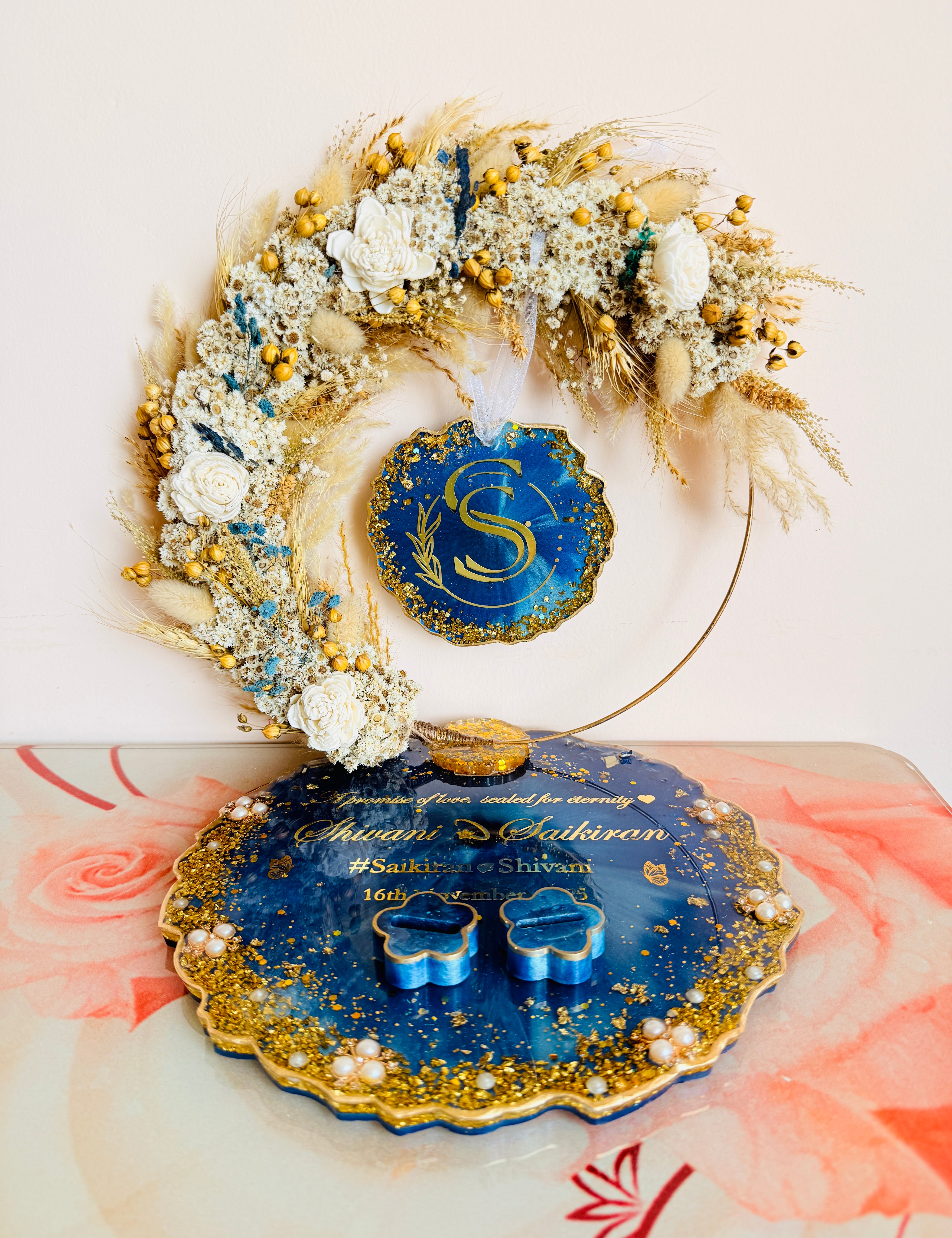 Decorative resin platter for engagement rituals