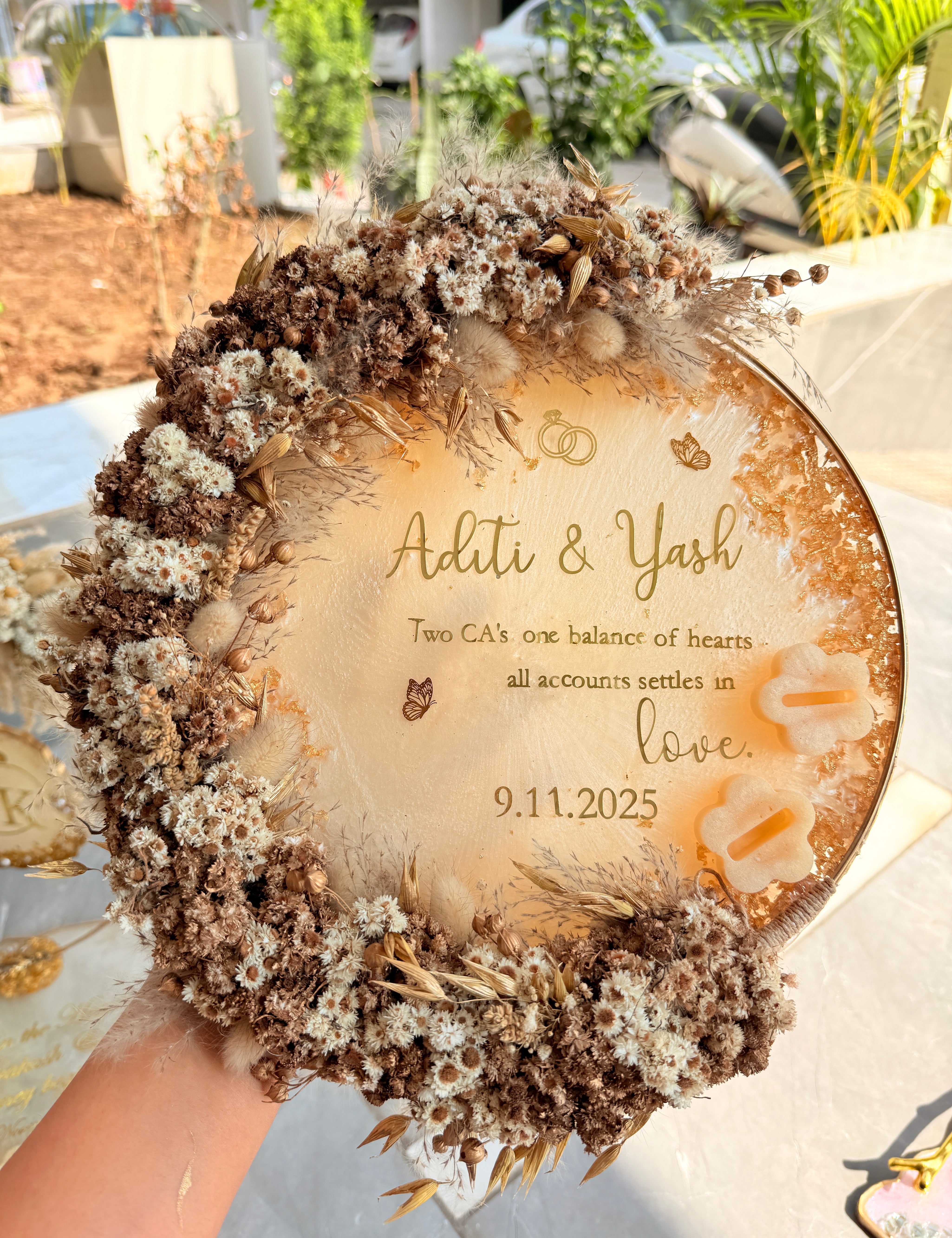 Luxury resin engagement platter for ring exchange