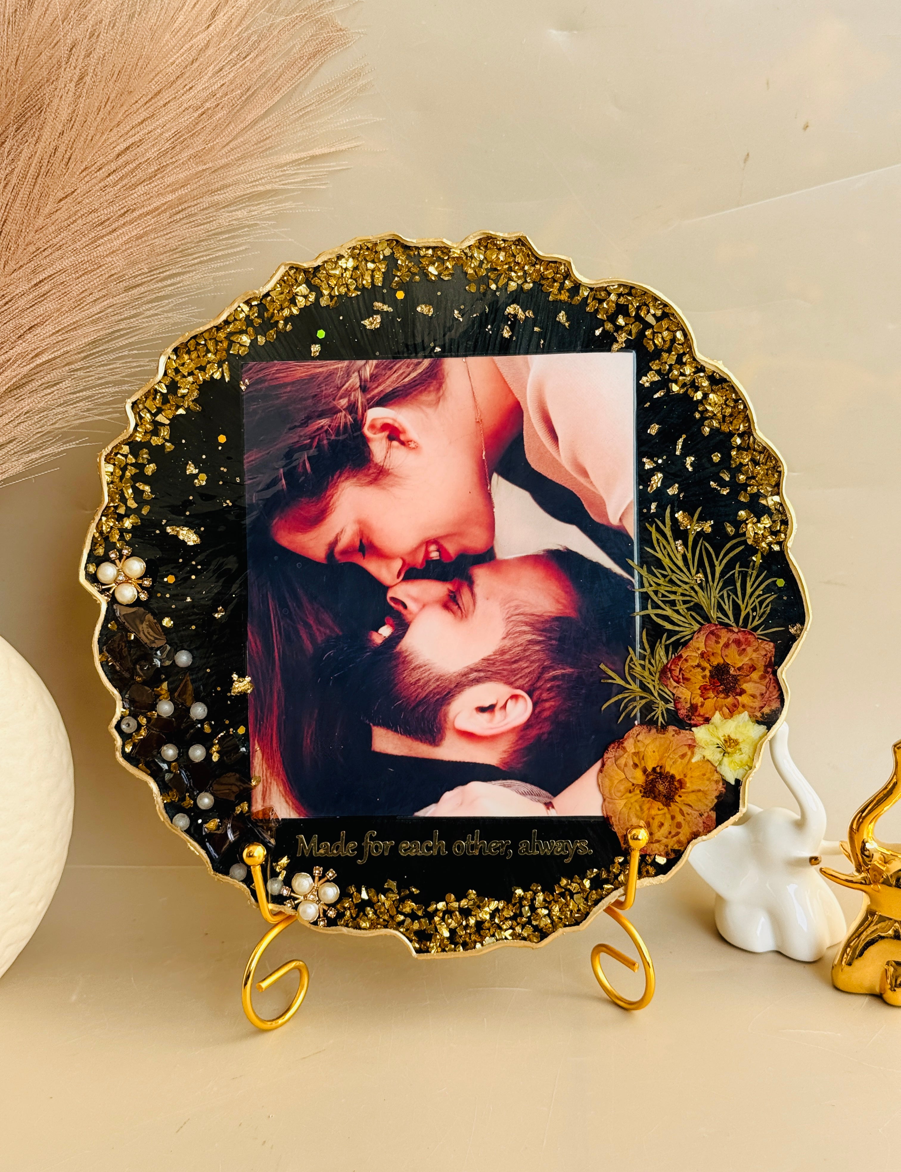 Personalised resin photo frame with premium finish