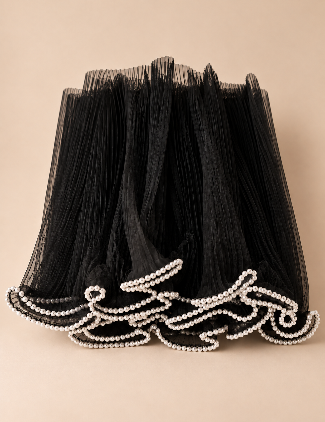 Wave Wrapping mesh with Pearl (3.7 Yards)