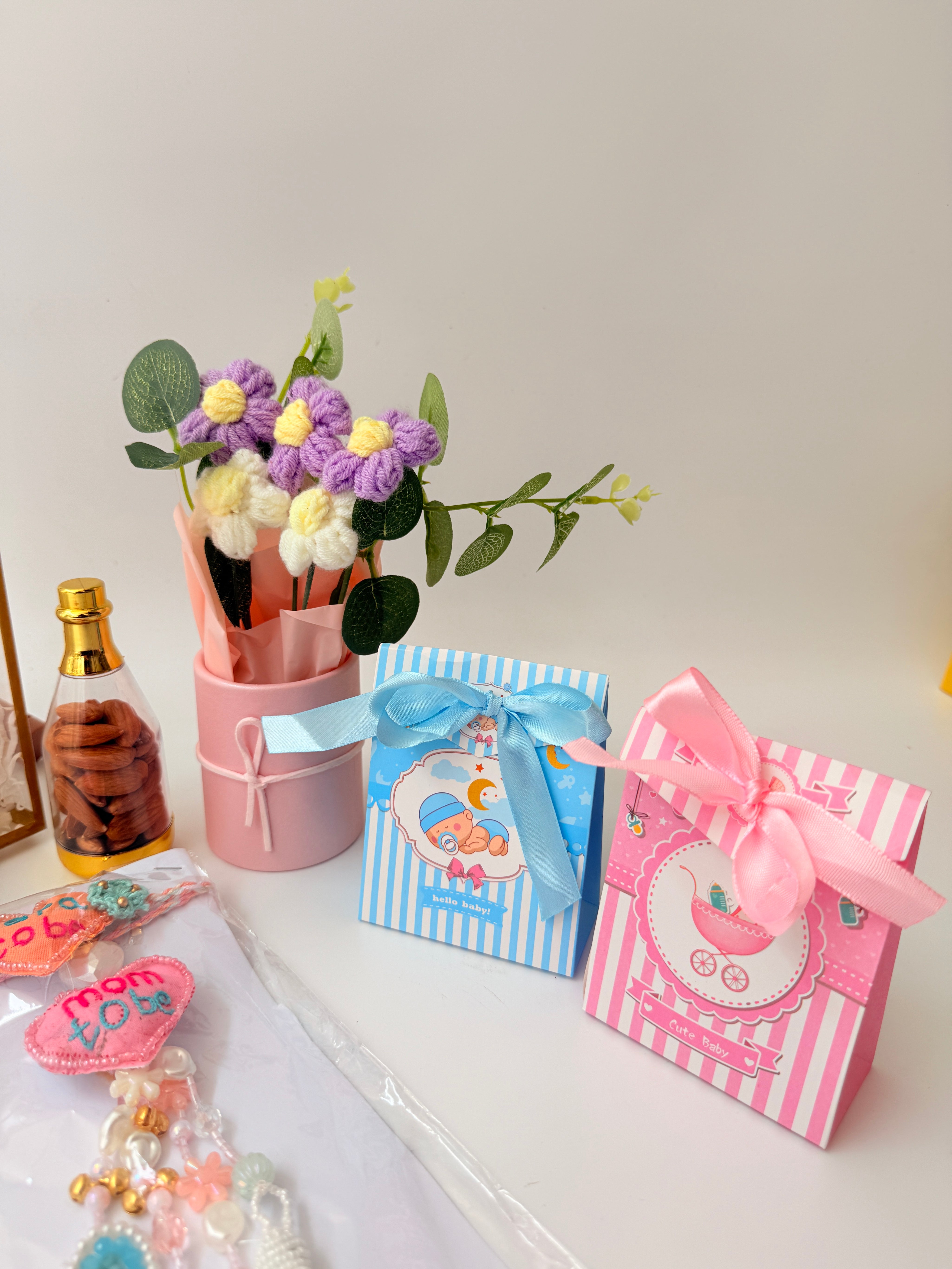 Mom to be and Papa to be Hamper - Little Miracle Box