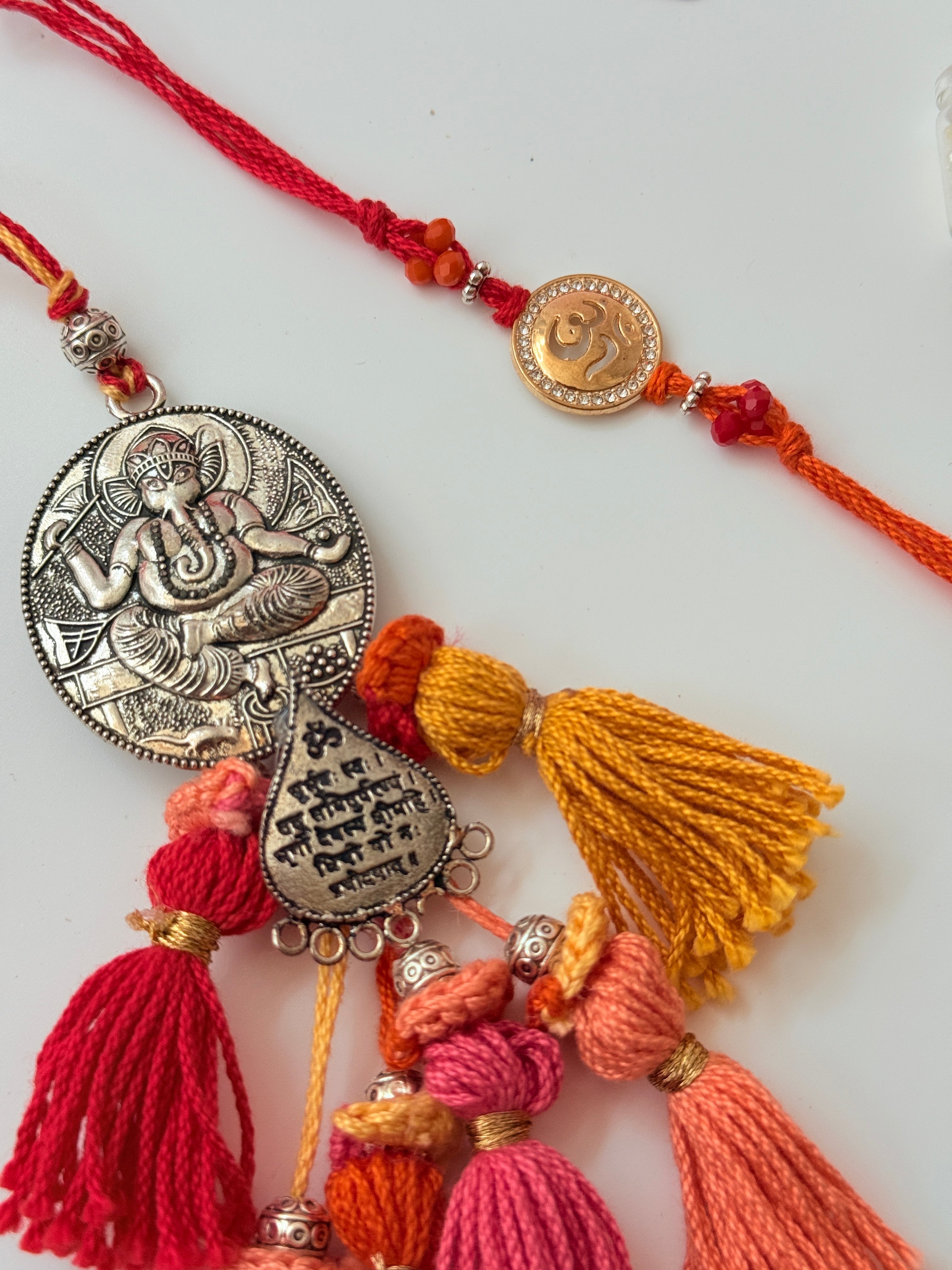 Om Rakhi & Gayatri Mantra Lumba