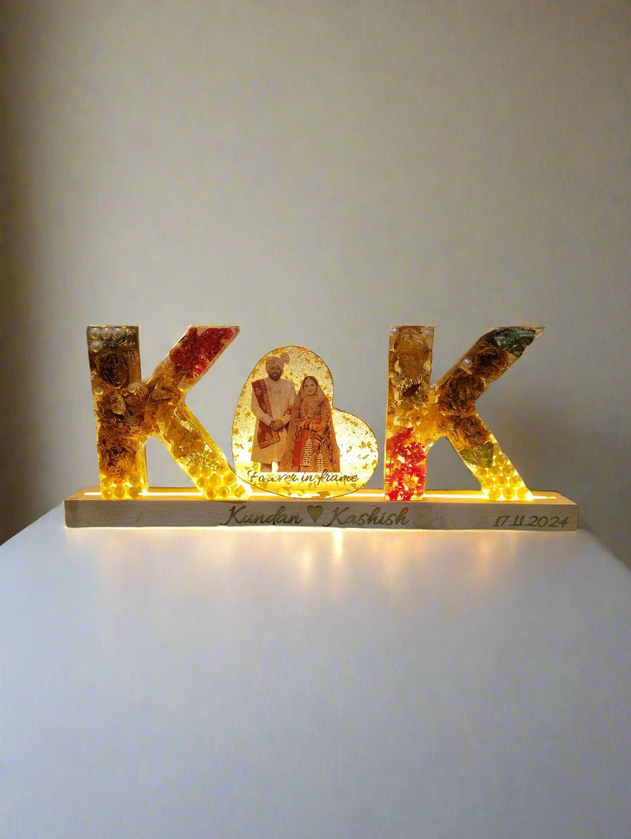 Initials lamp with heart