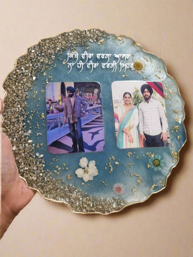 Minimal aesthetic resin photo frame for living room