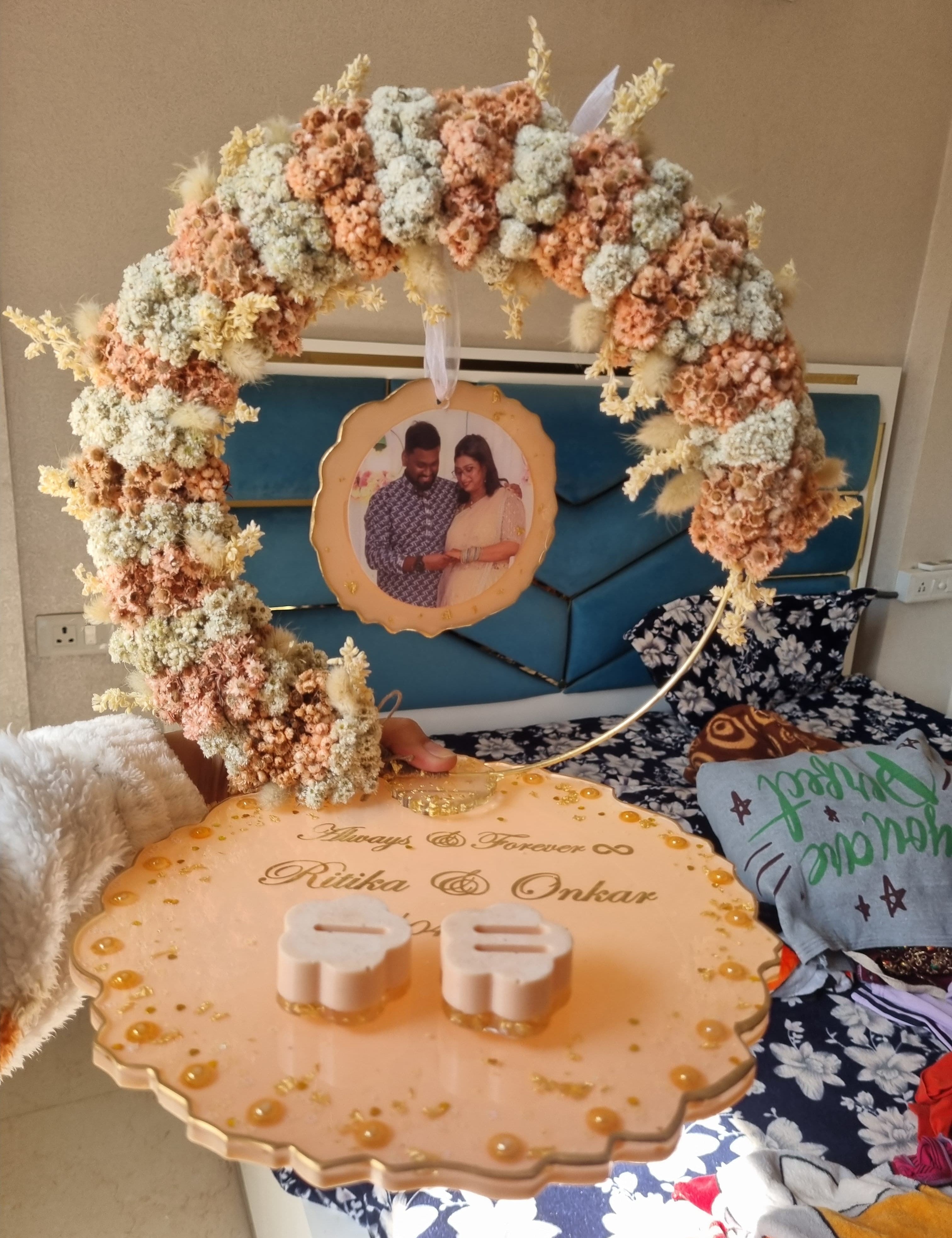 Luxury resin engagement platter for ring exchange