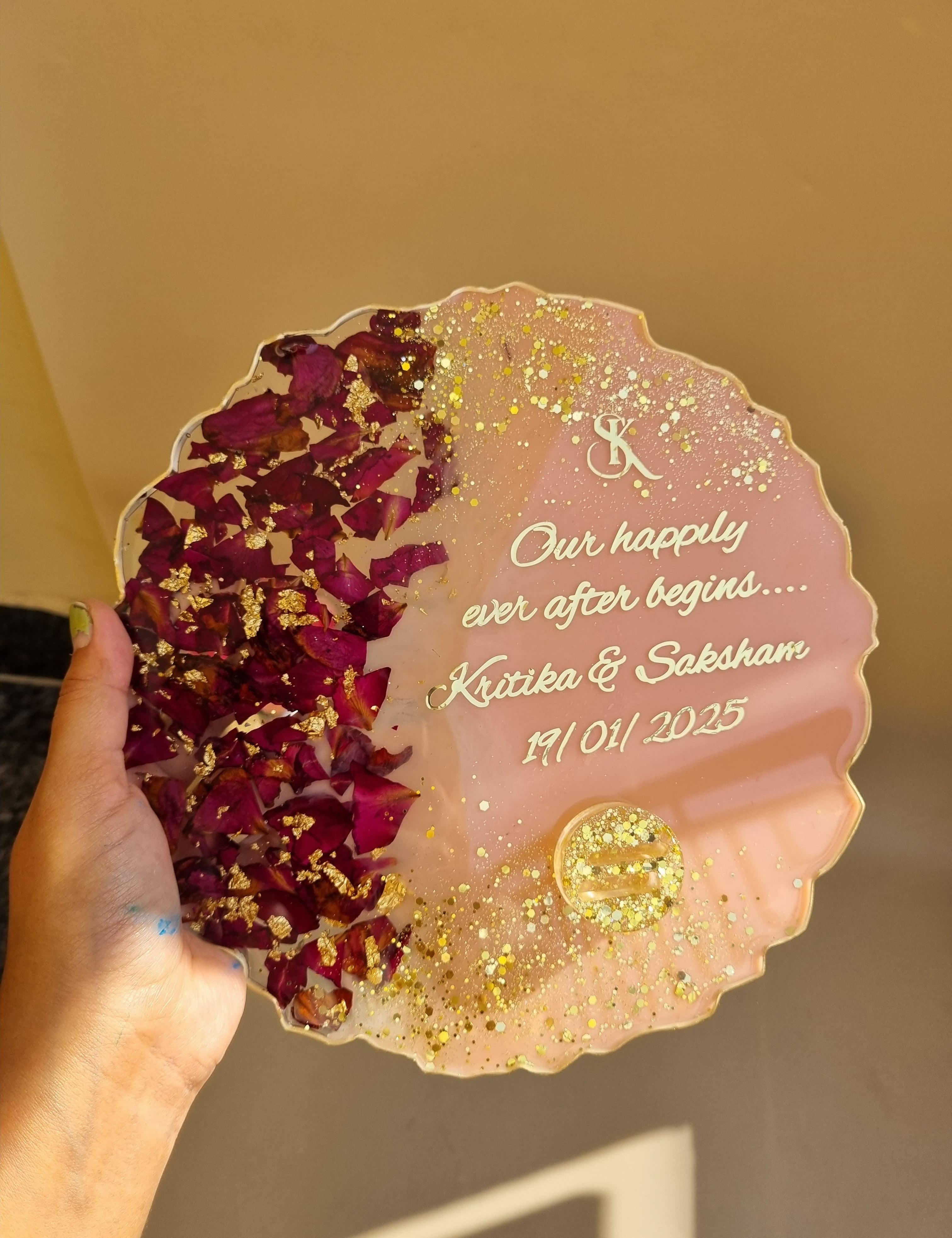 Luxury resin engagement platter for ring exchange