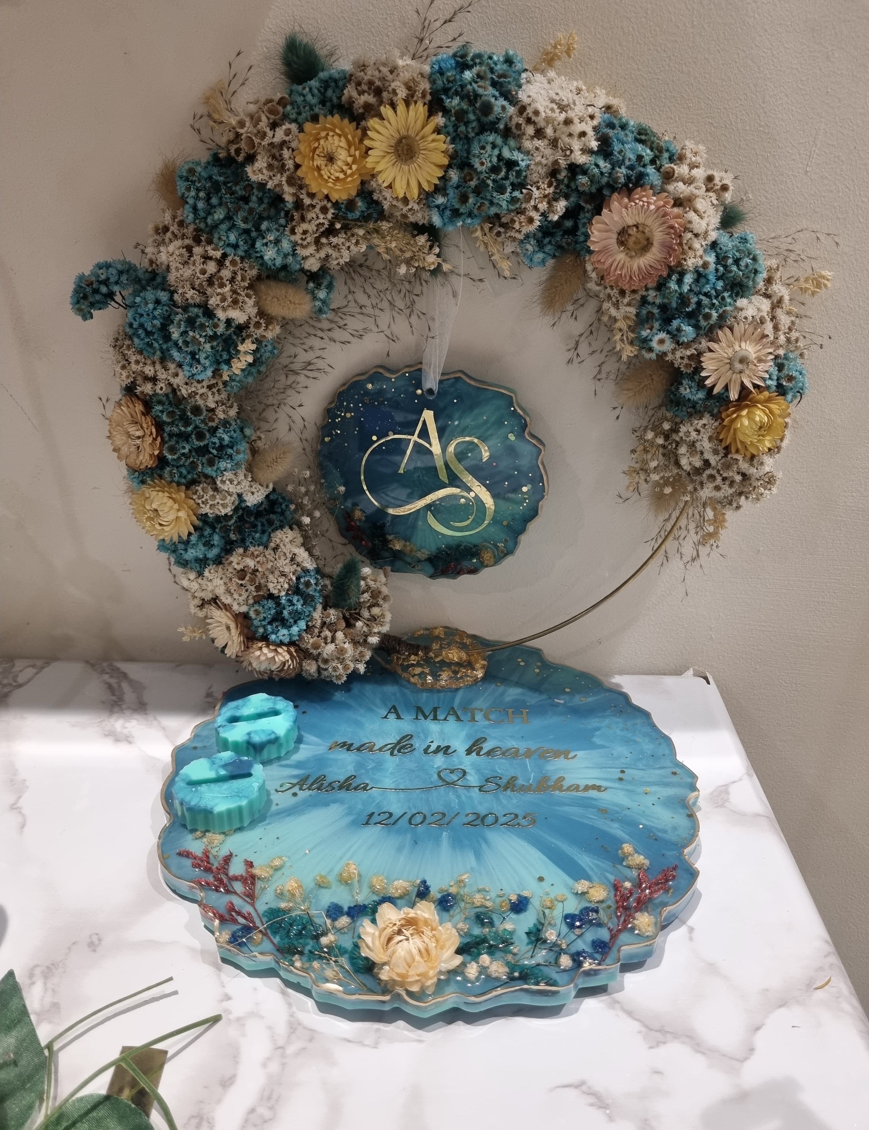 Artistic resin platter for engagement ceremony decor