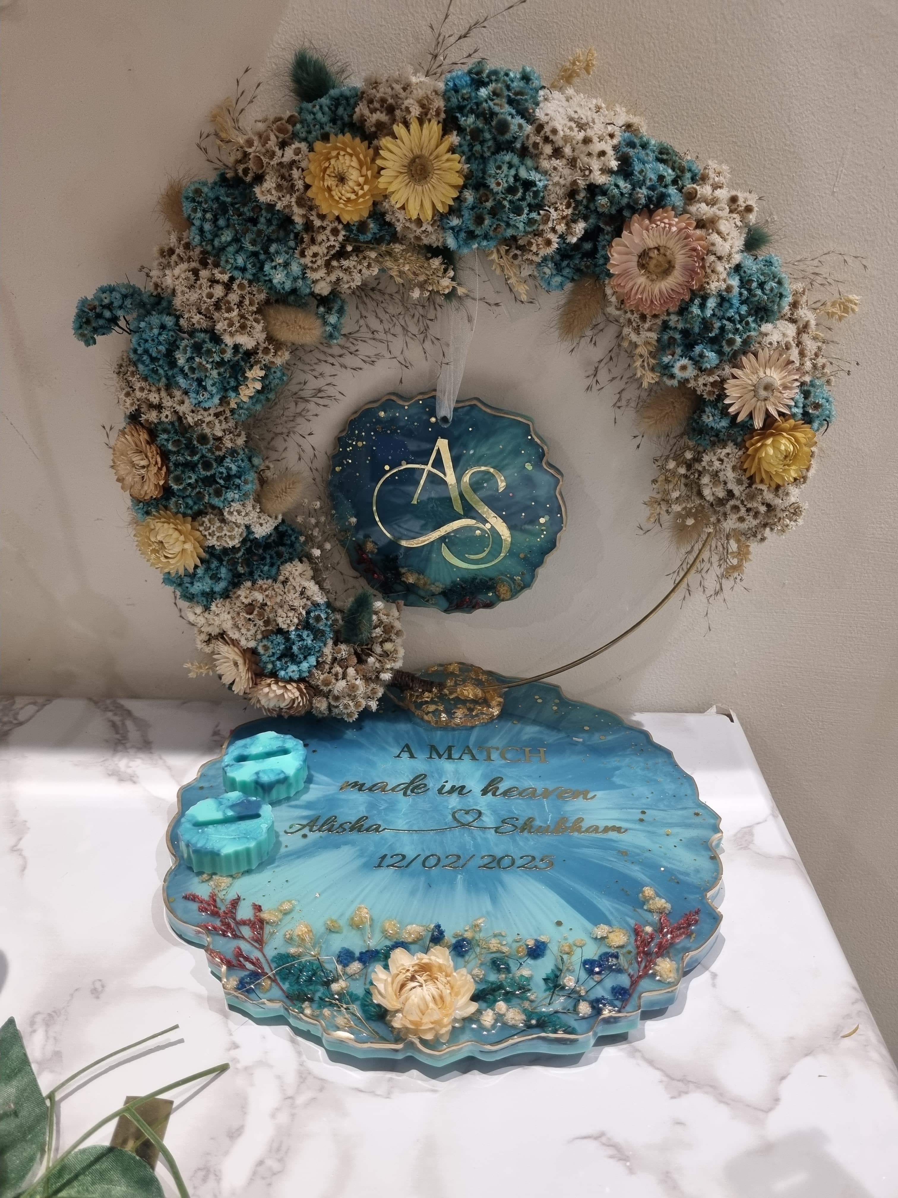 Artistic resin platter for engagement ceremony decor