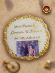 Romantic resin photo frame for anniversary gifting