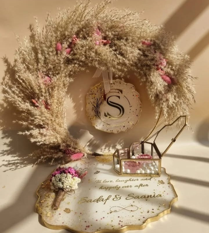 Decorative resin platter for engagement rituals