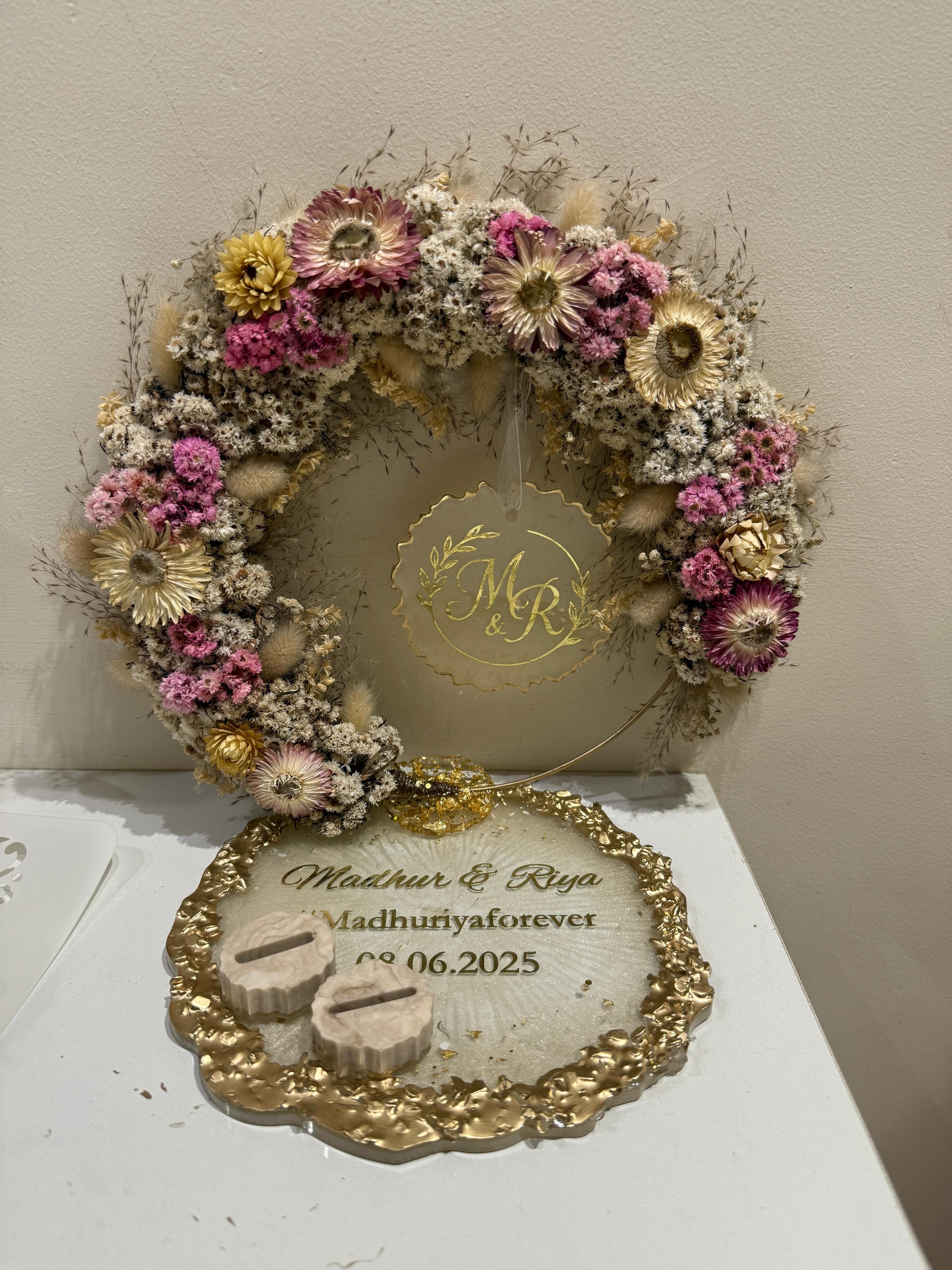 Luxury resin engagement platter for ring exchange