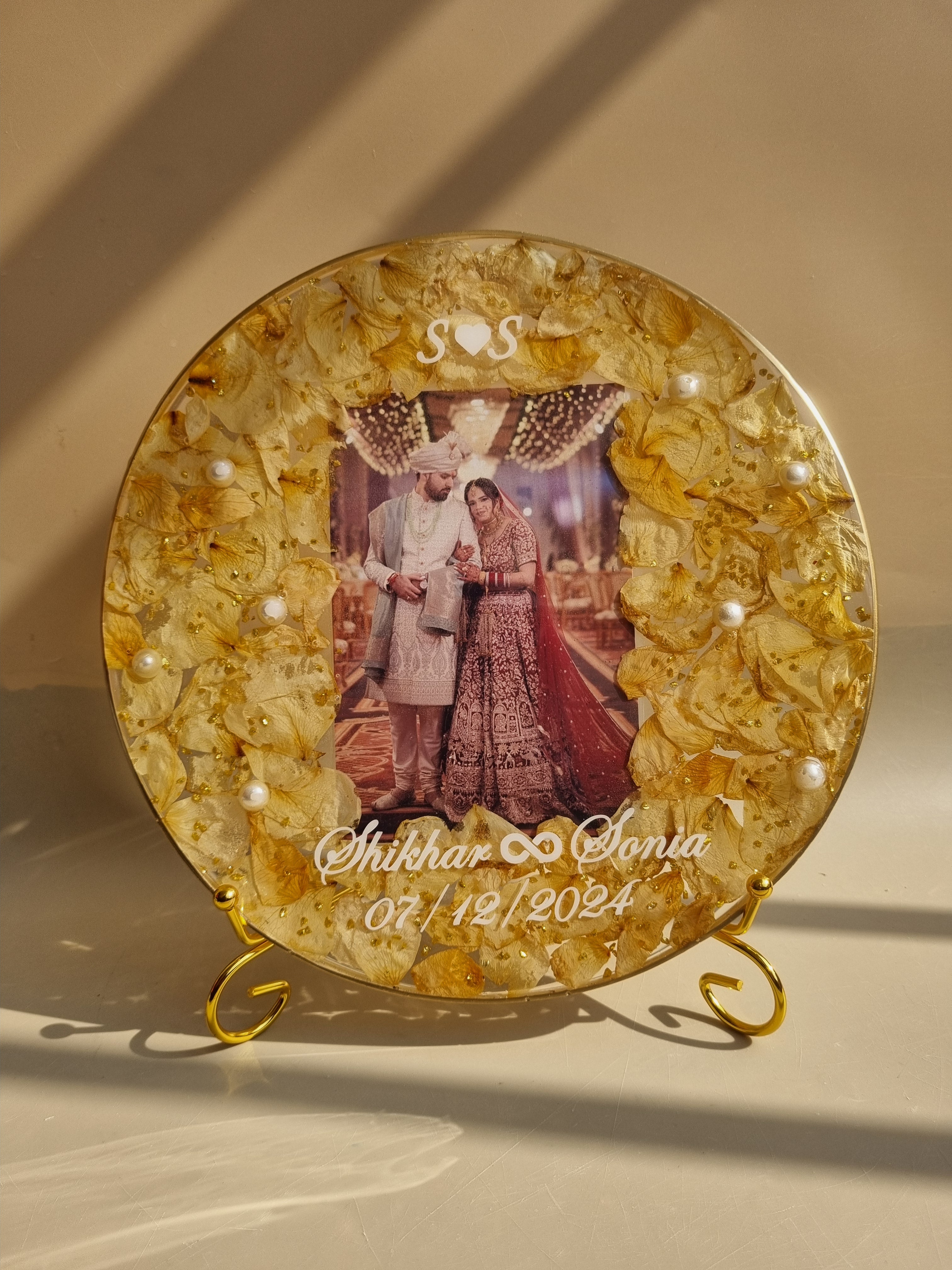 Luxury varmala preservation photo frame by Blissta 