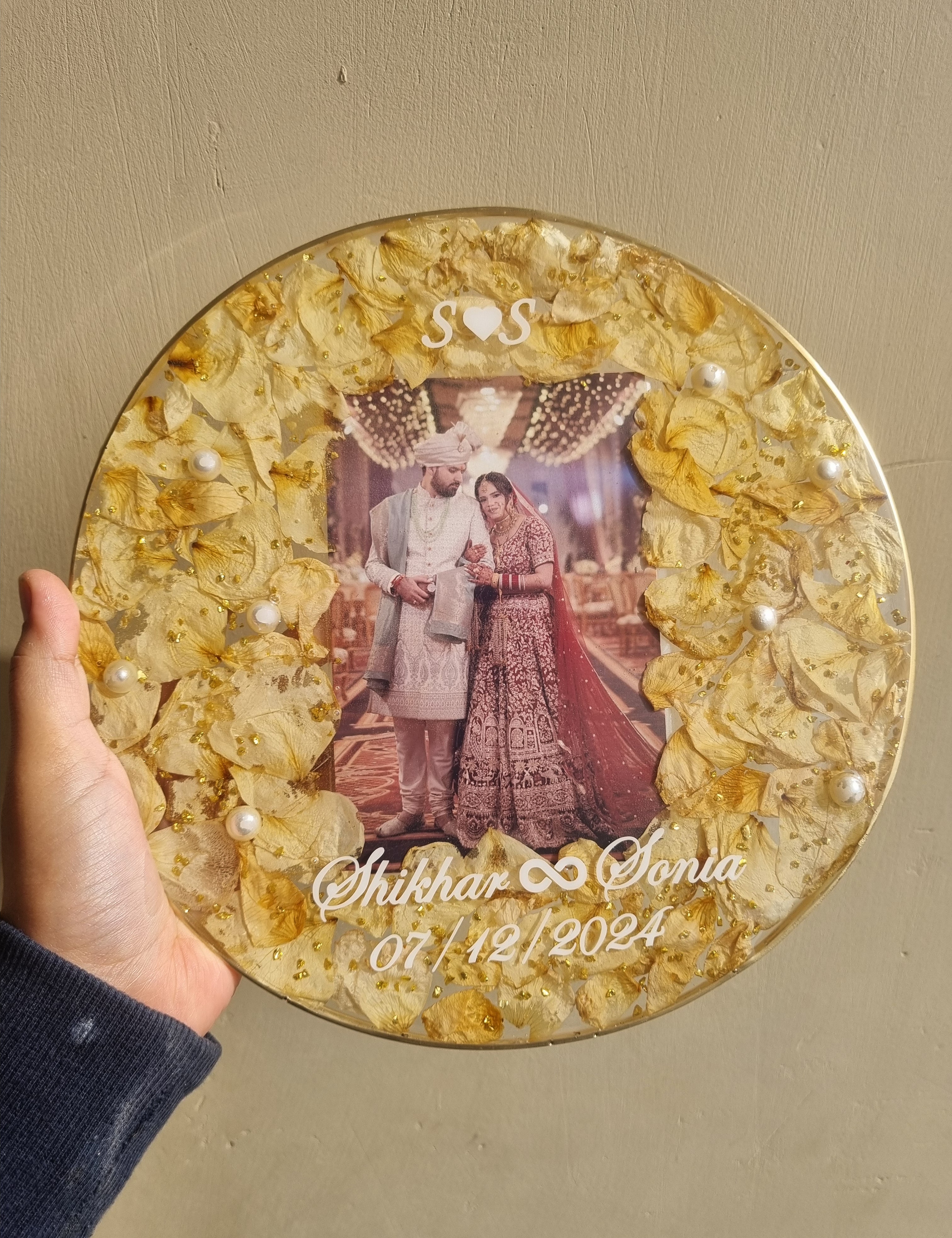 Indian wedding garland preservation frame wall decor in chandigarh