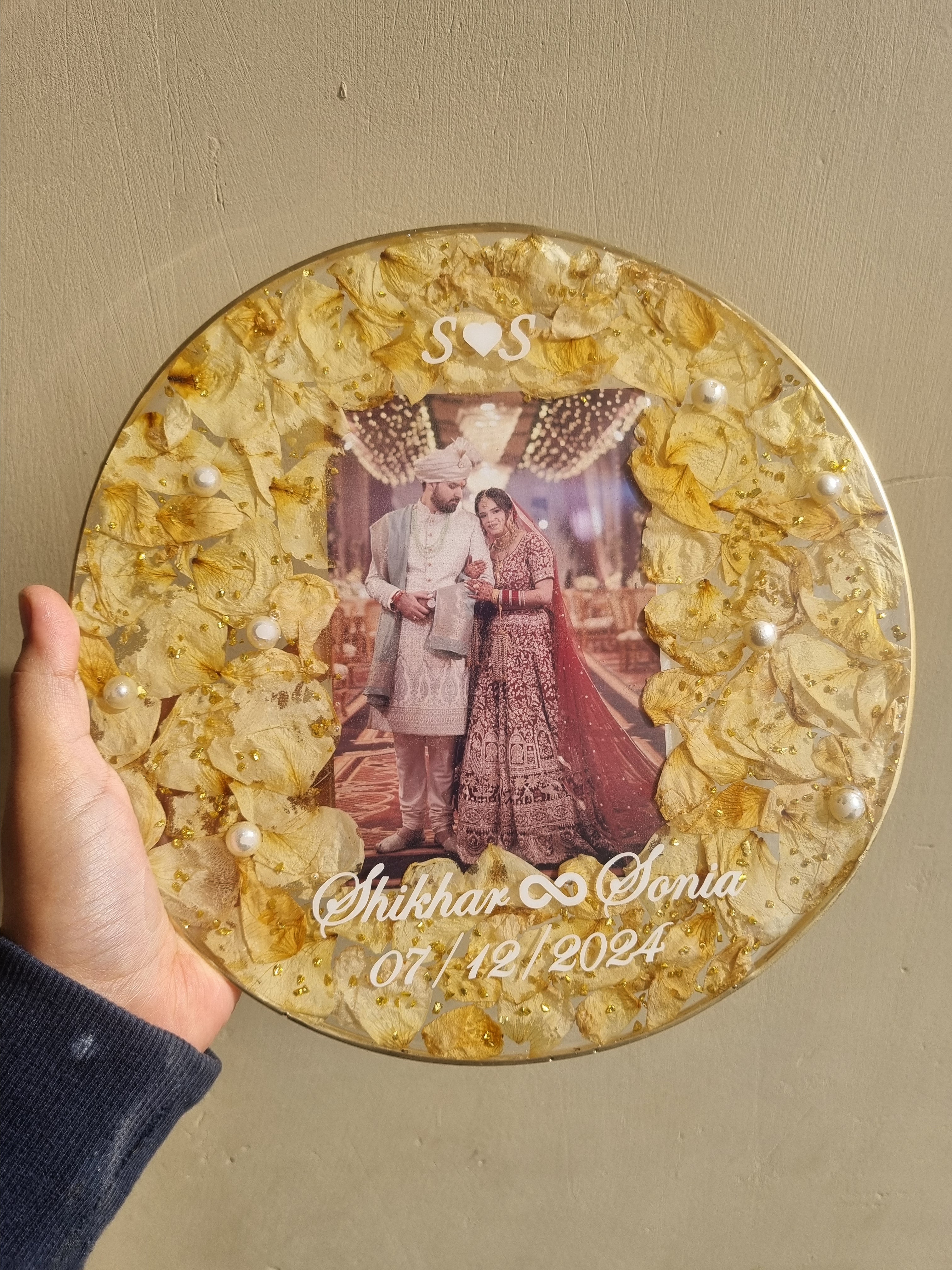Indian wedding garland preservation frame wall decor in chandigarh